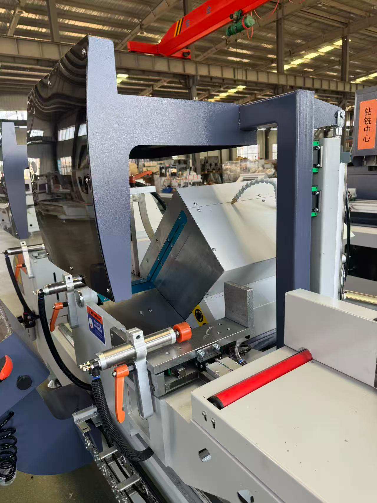 550 CNC आउटवर्ड स्विङ उच्च-भोल्युम उत्पादन मिटर सा, 45°/90°