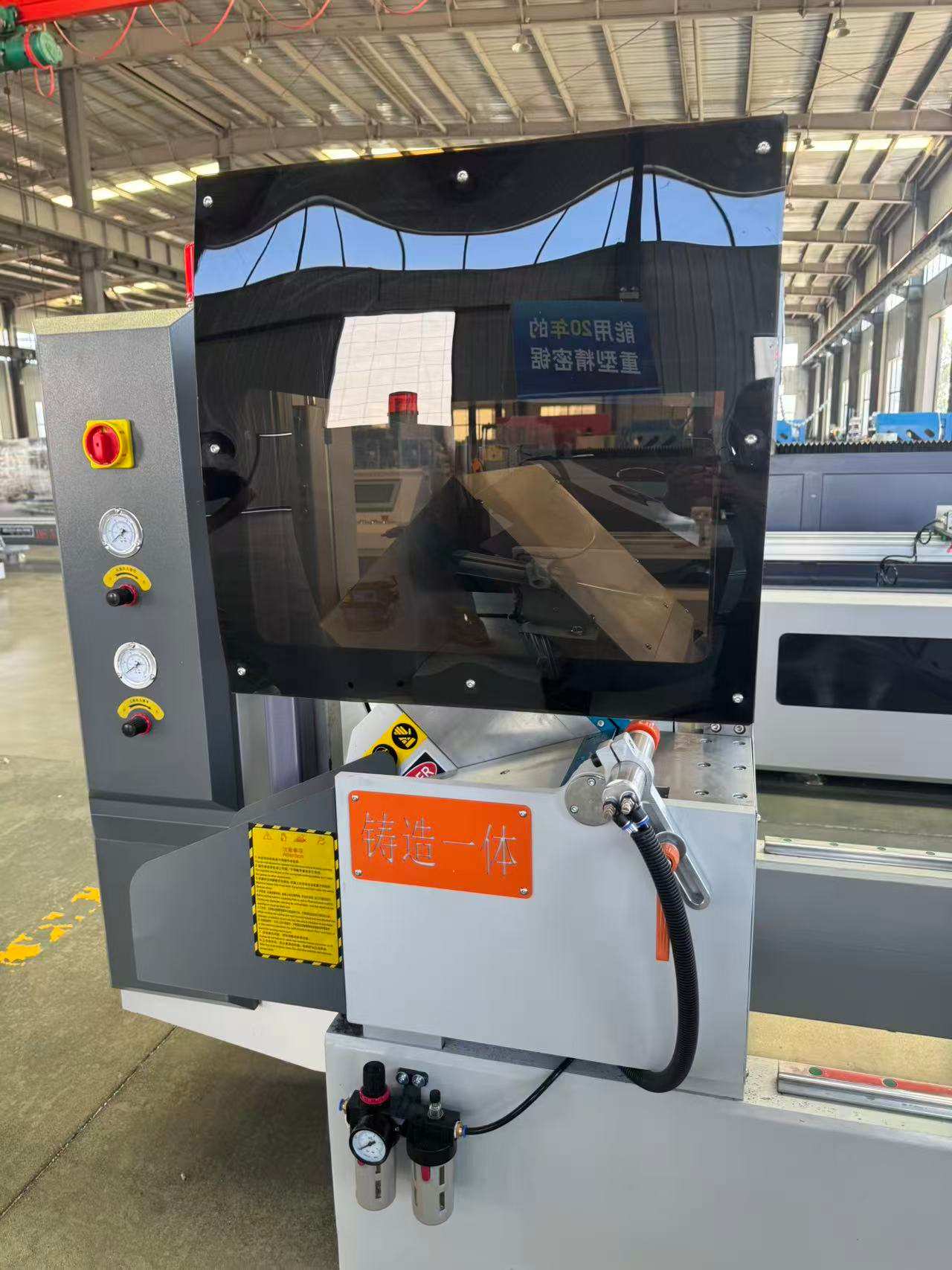 550 CNC आउटवर्ड स्विङ प्रेसिजन कटिङ सॉ, 45°/90°