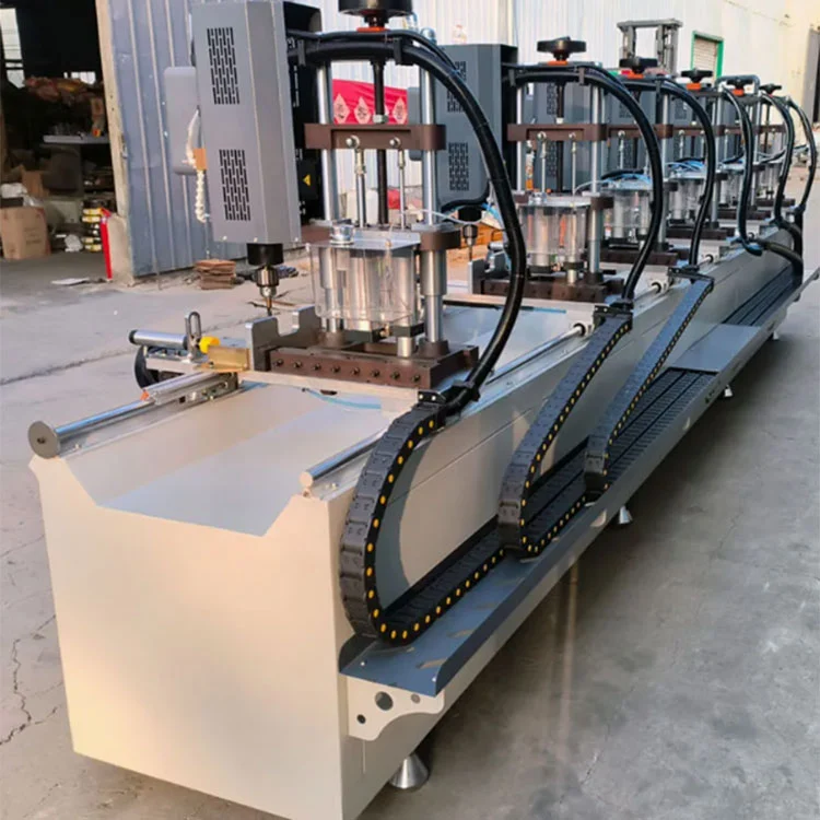 8-स्पिन्डल CNC पर्दा पर्खाल ड्रिलिंग मेसिन