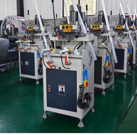 उच्च परिशुद्धता PVC UPVC विन्डोज हाई स्पीड प्रतिलिपि रूटिङ मेसिन