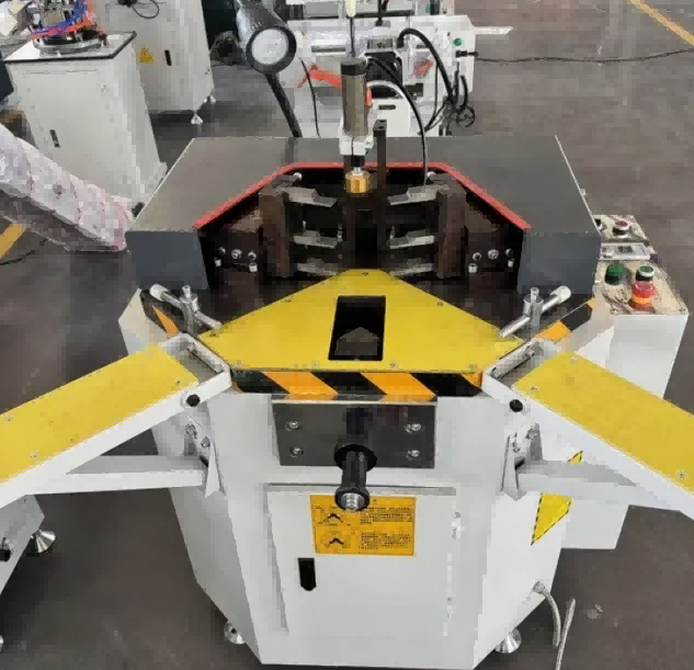 सटीक 140mm एल्युमिनियम प्रोफाइल कुना Crimping मिसिन